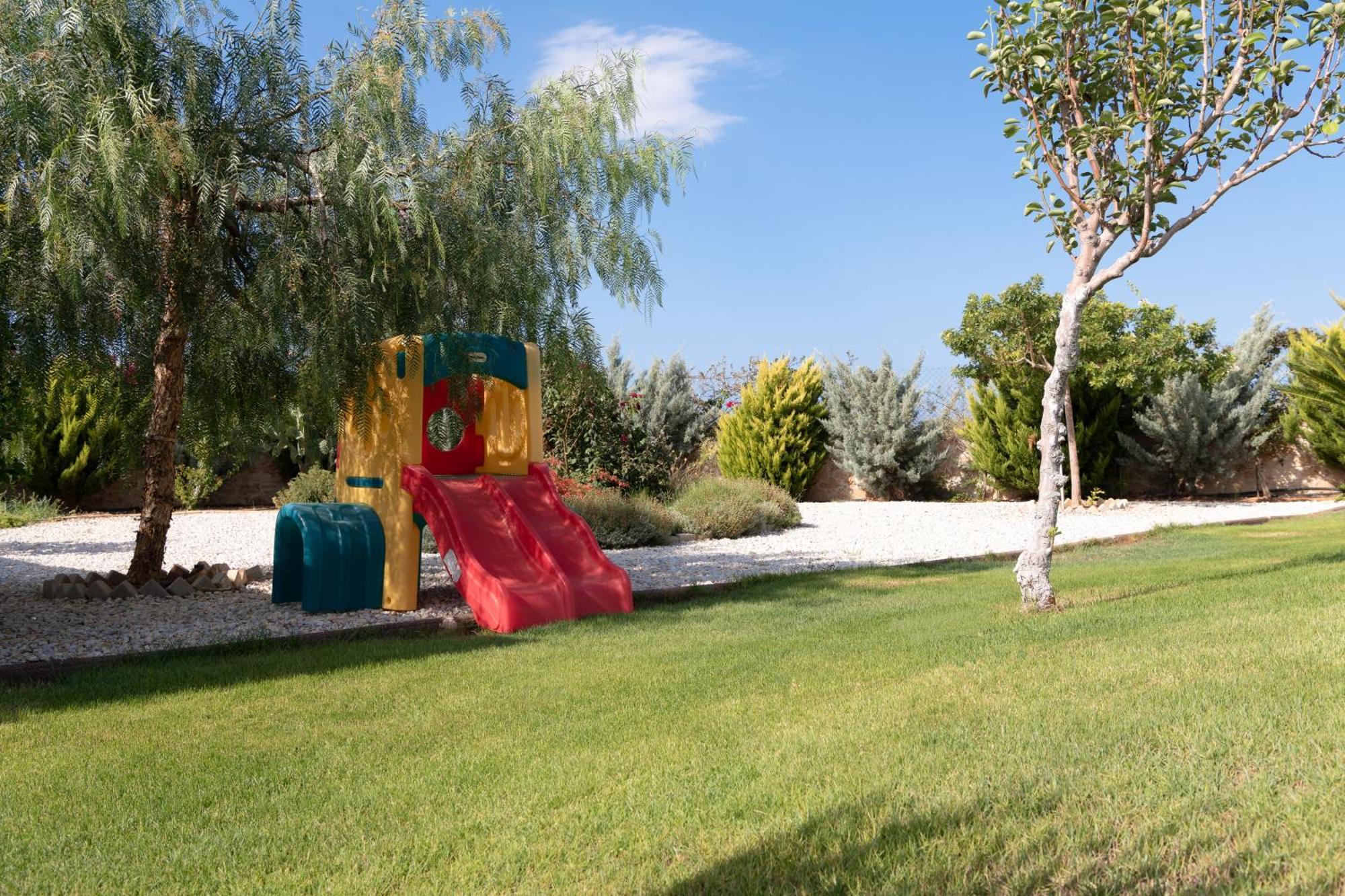 Alba Bianca Villa, Family Retreat With Heated Pool By Thinkvilla Hersonissos  Exterior photo